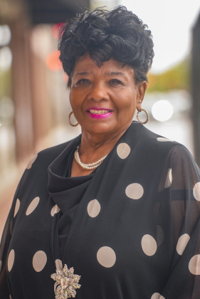 Rev. Victoria Snow